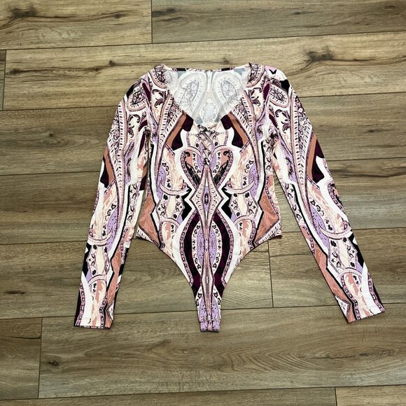 Women's Free People Pick A Place Bodysuit SZ Medium Purple Multi Print Lace Up - Picture 1 of 12